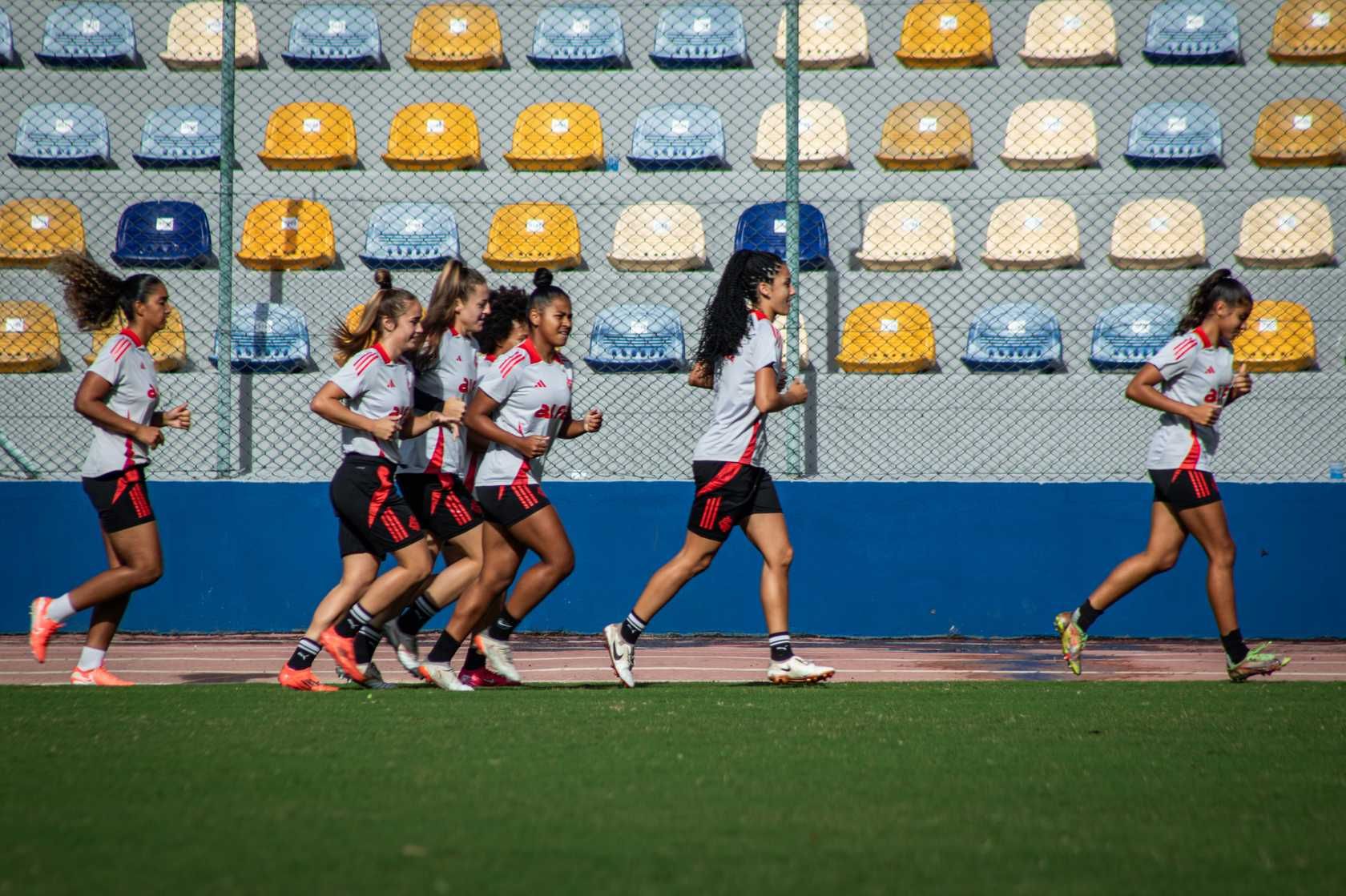 Gurias Coloradas encerram preparação para encarar o Palmeiras