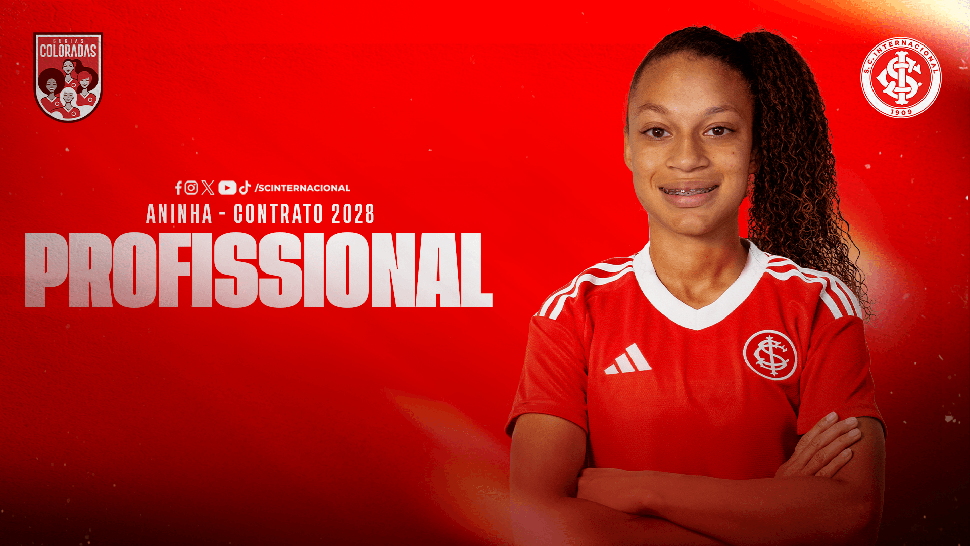 Aninha assina primeiro contrato profissional com as Gurias Coloradas