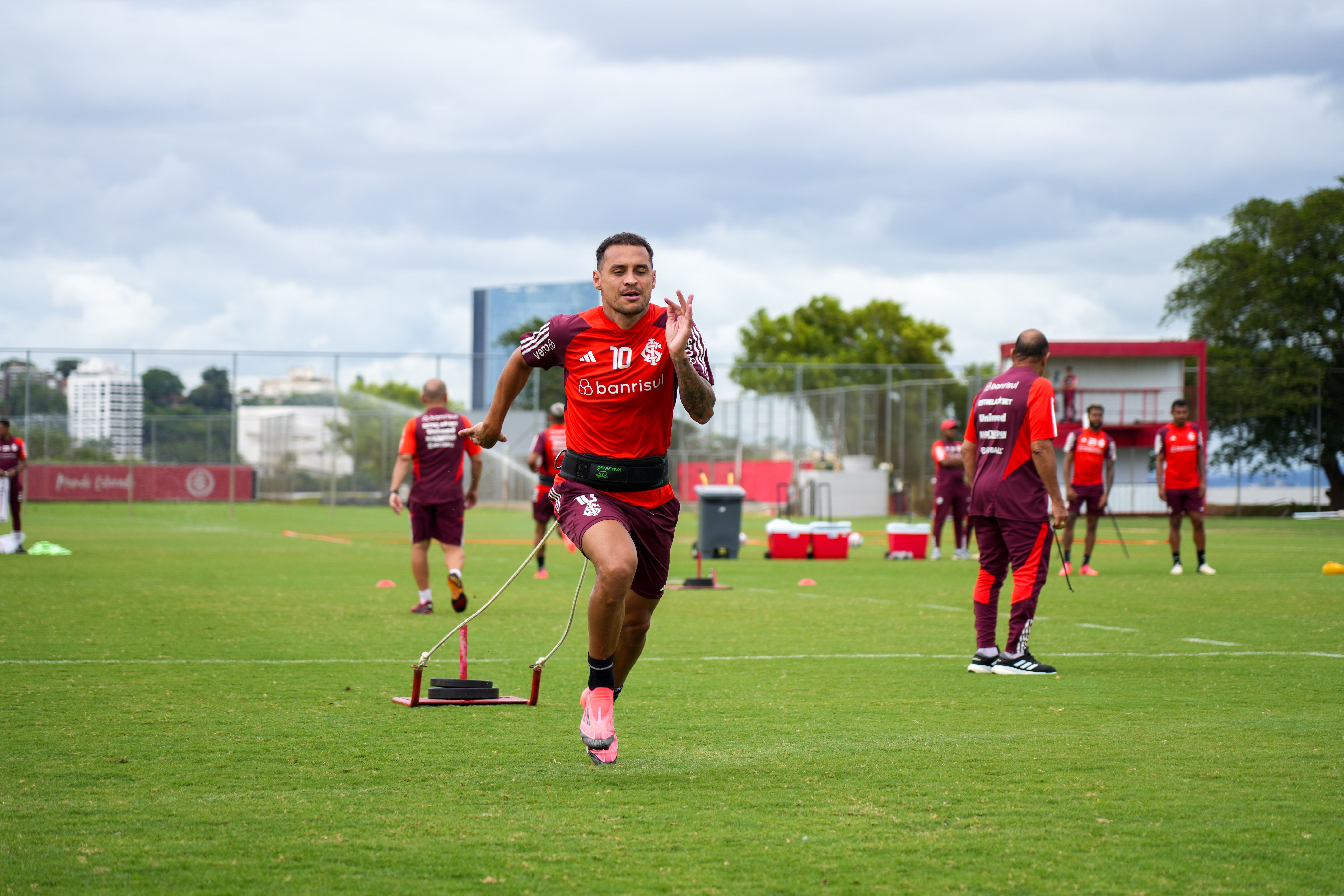 Internacional segue preparação para amistoso contra o México