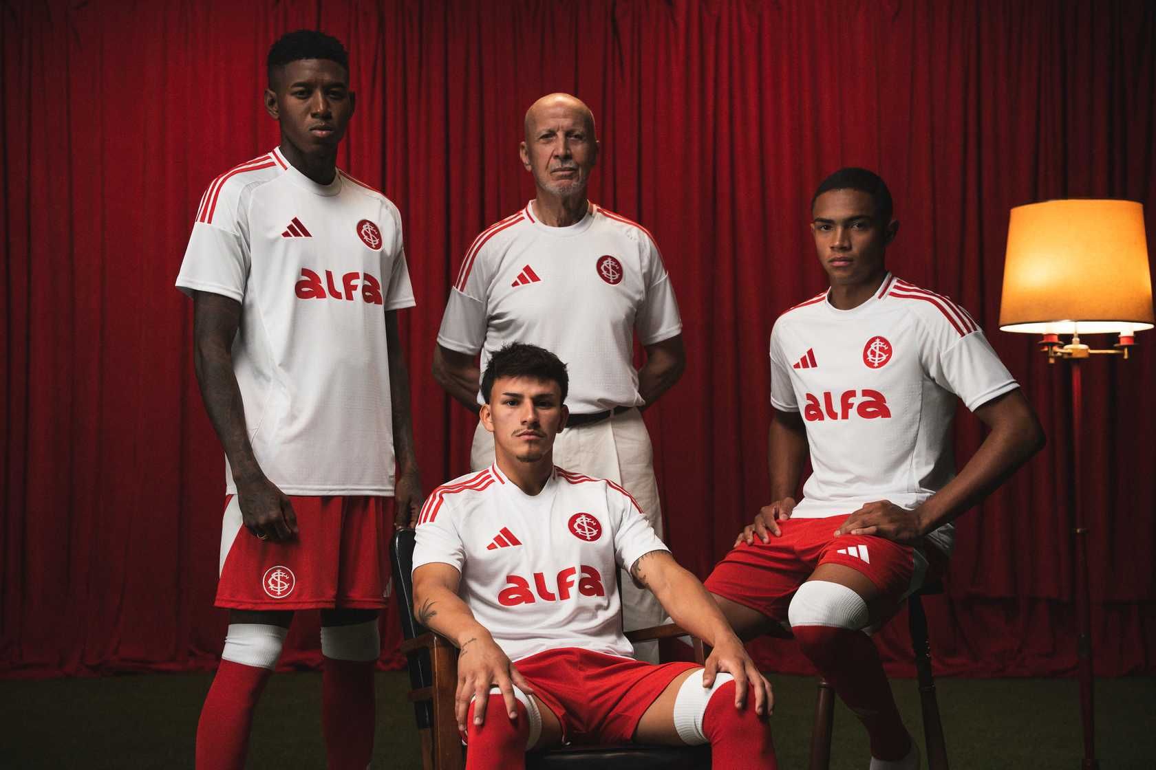 Para celebrar os 50 anos do primeiro título brasileiro, Inter e adidas lançam nova camisa away