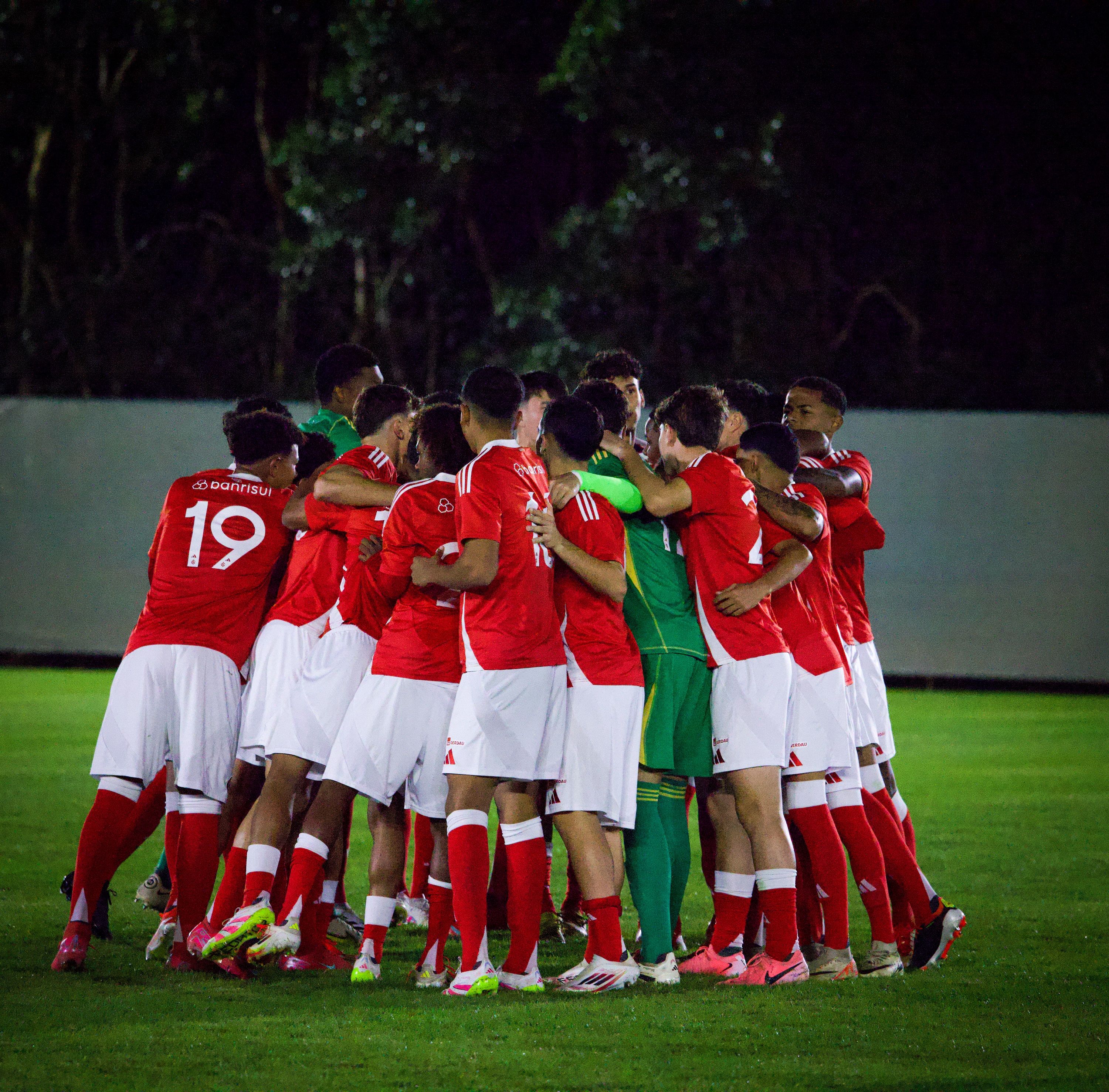 Sub-17 empata Gre-Nal de ida da semifinal estadual