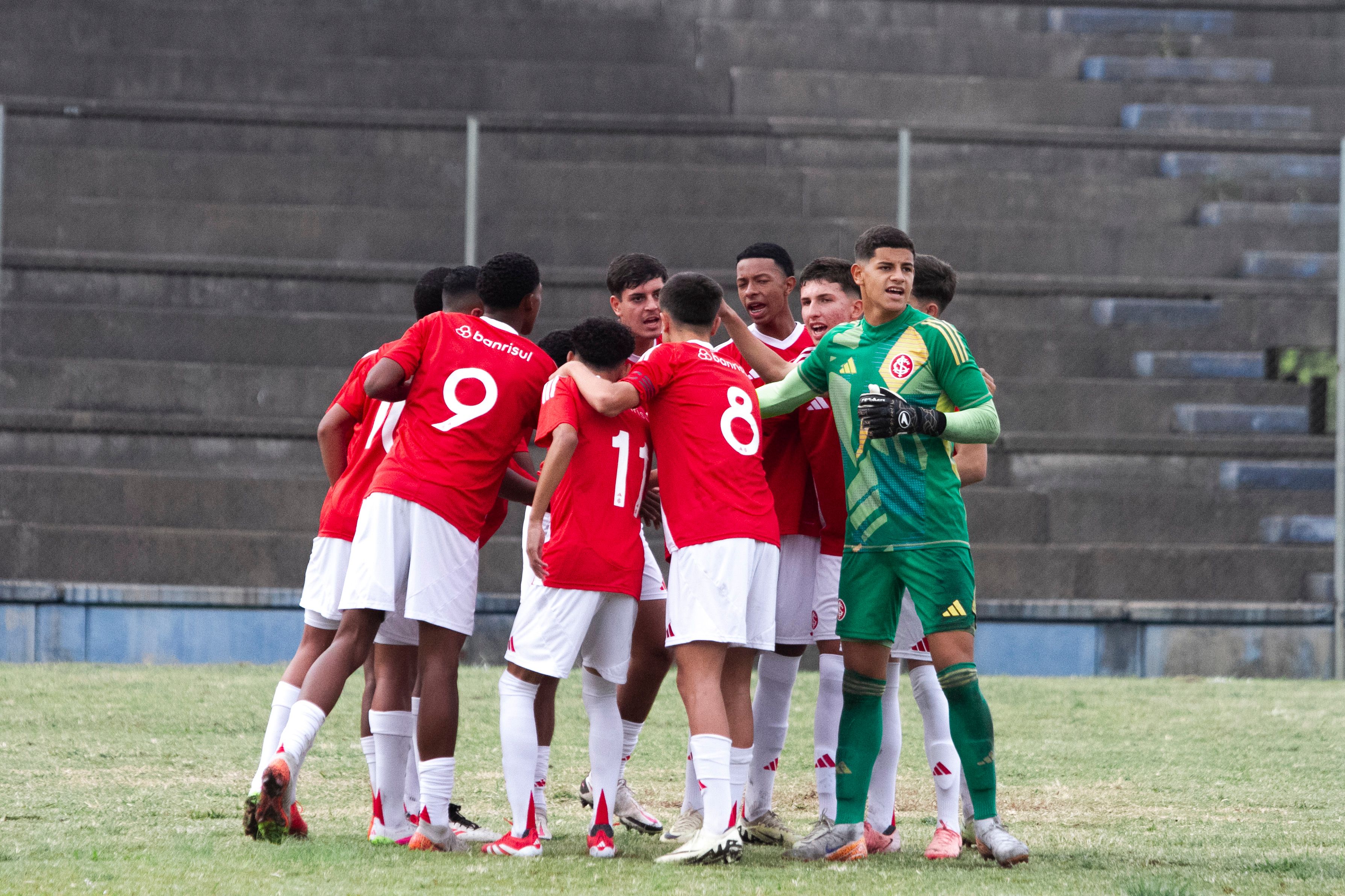 Colorado vence nas categorias Sub-15 e Sub-17 pelo Gauchão