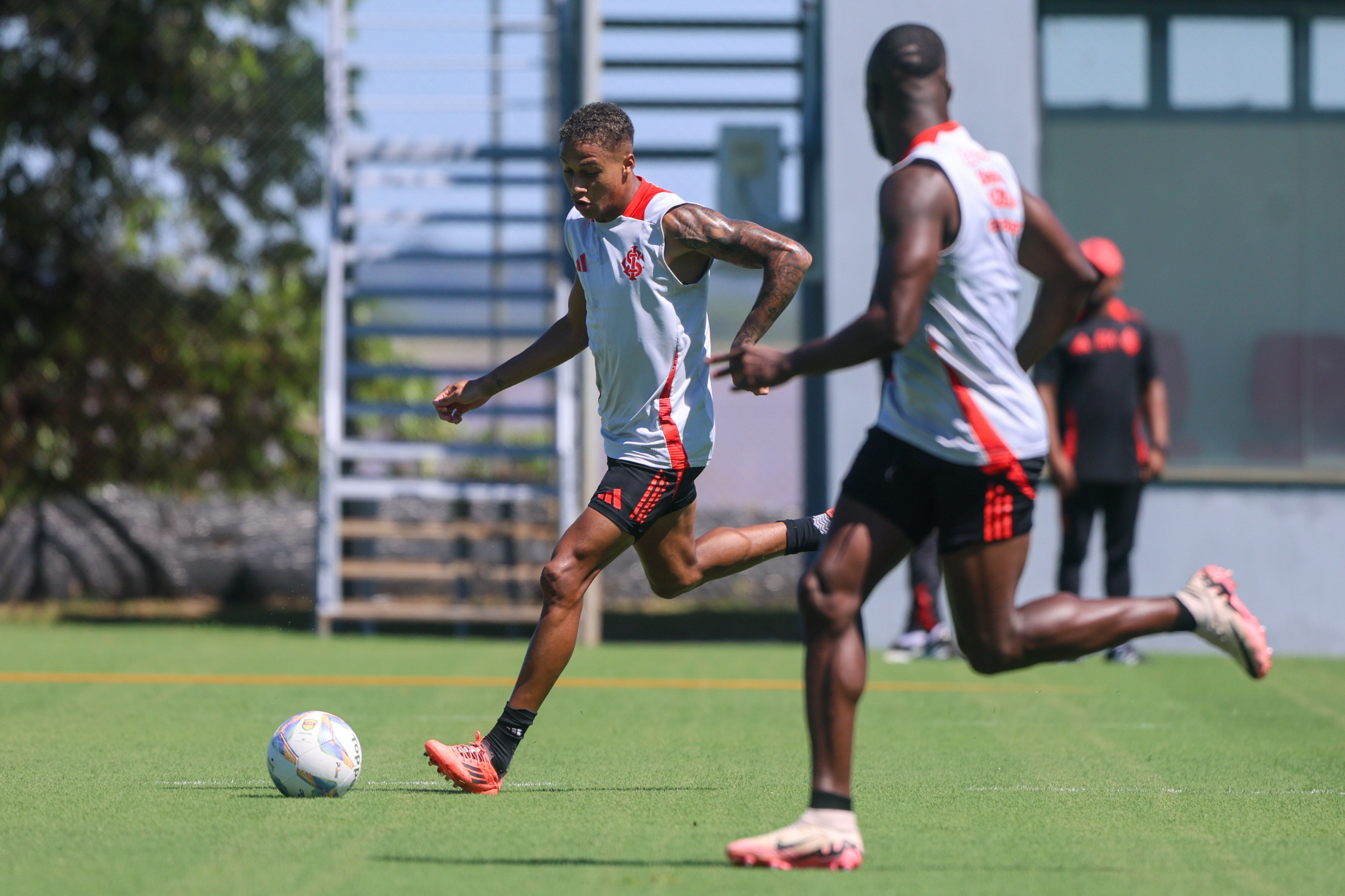 Preparação forte para o primeiro duelo da final