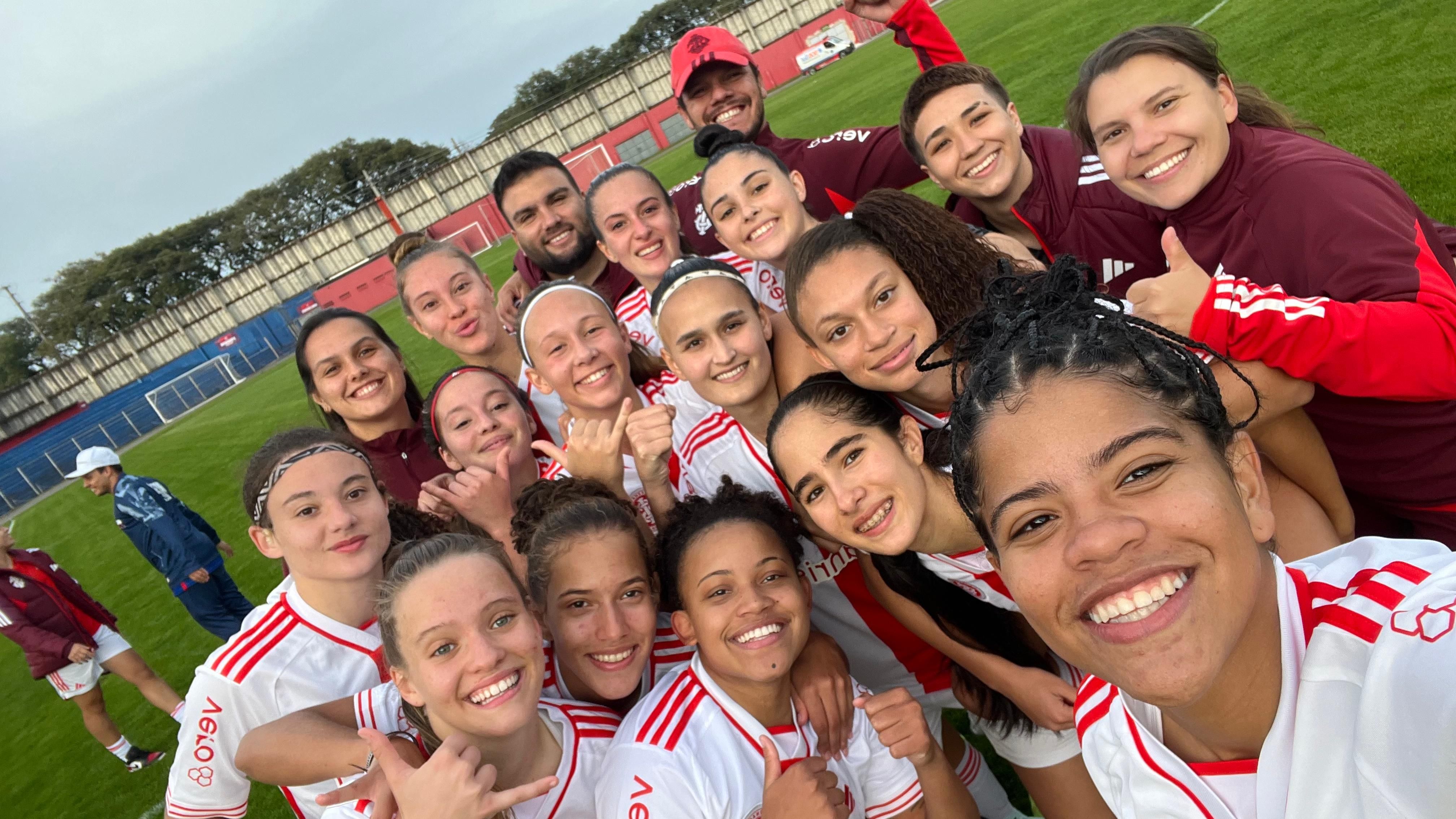 Sub-17 das Gurias Coloradas estreia com vitória no Brasileiro