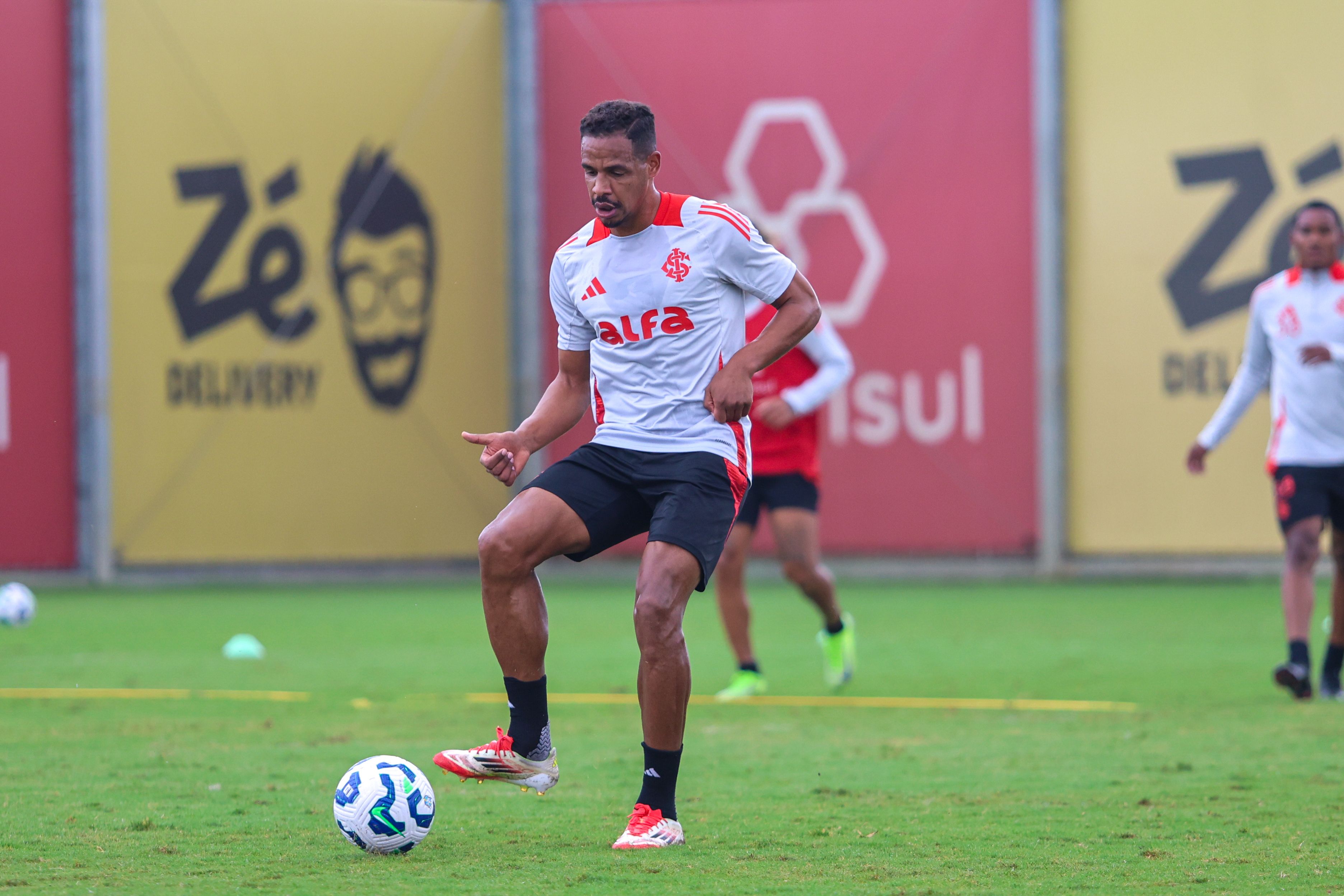 Com foco na Copa do Brasil, equipe trabalha no CT