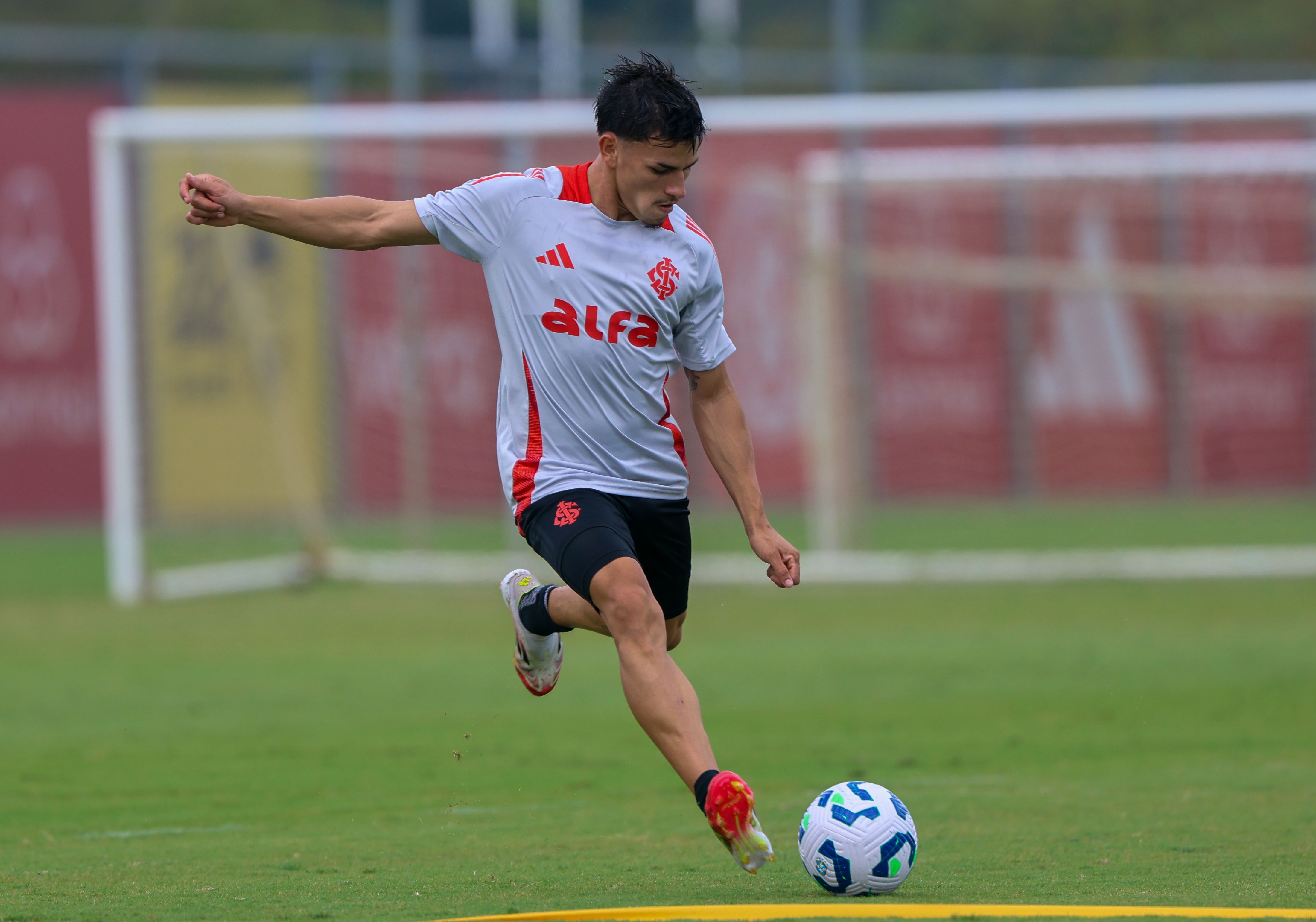 Ajustes finais para encarar o Corinthians