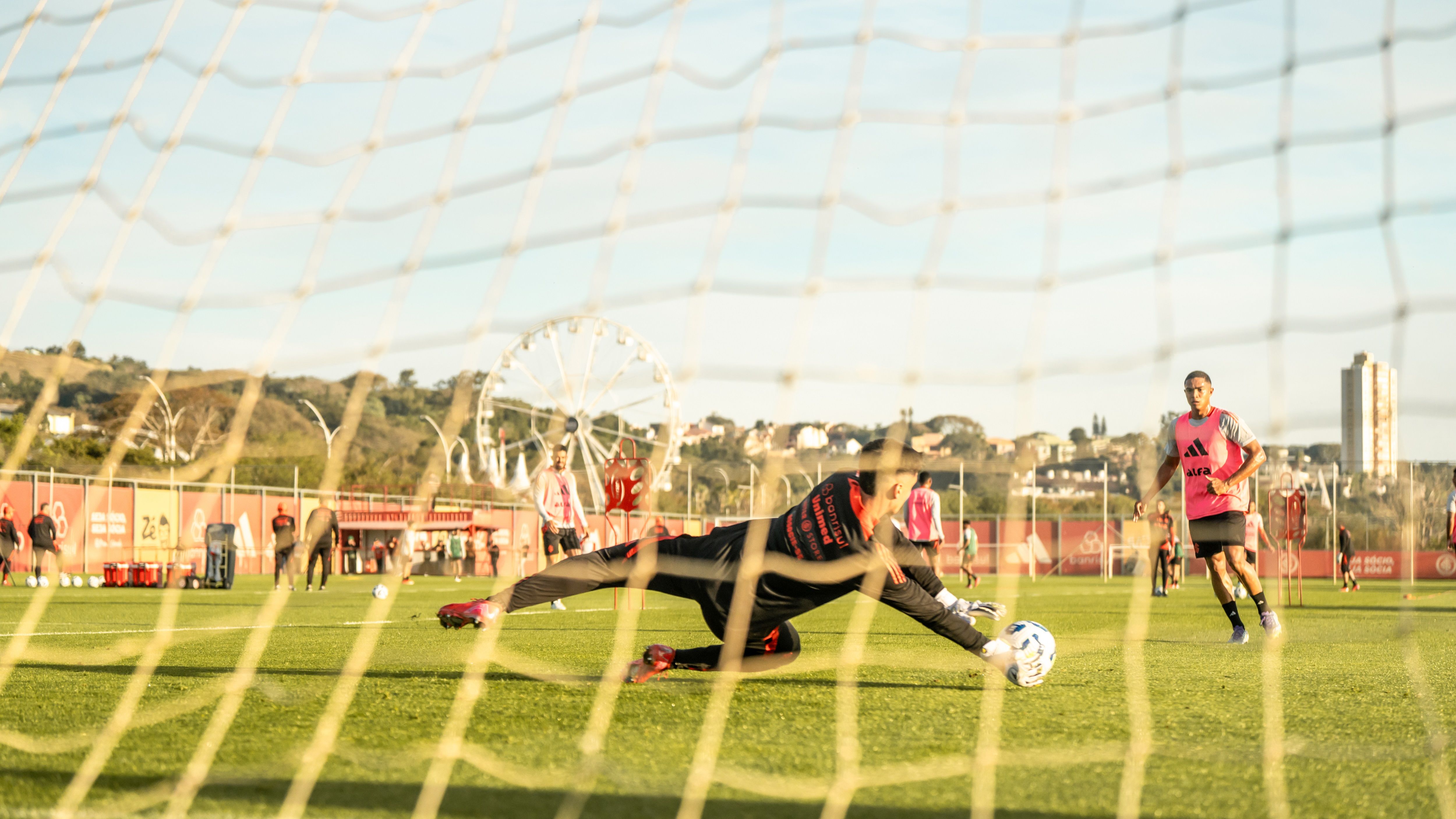 Colorado inicia preparação para visita ao Santos