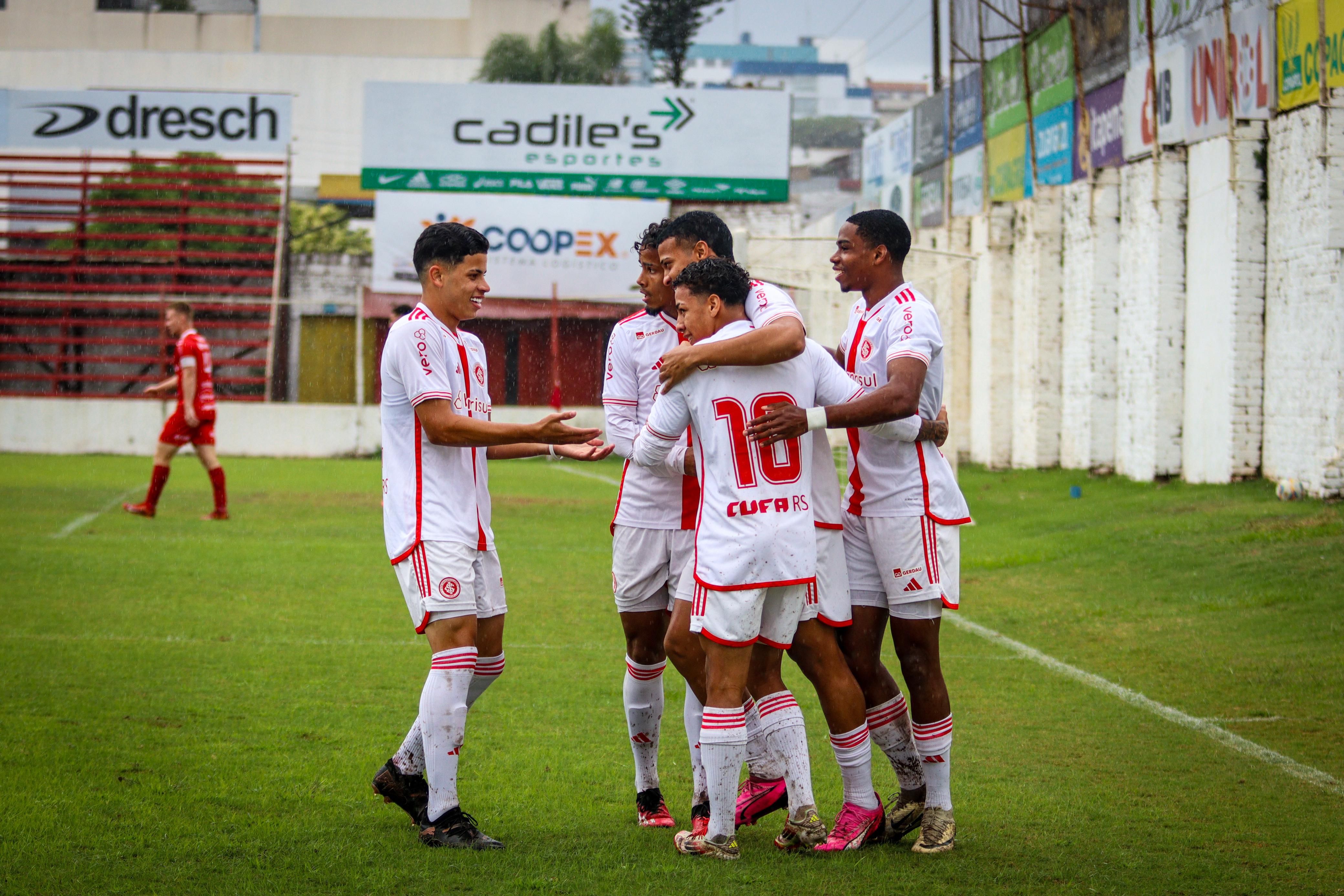 Sub-20 goleia o São Luiz pelo Gauchão