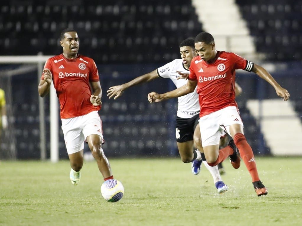 Inter empata com Corinthians e decide em casa vaga às quartas da Copa do Brasil Sub-17