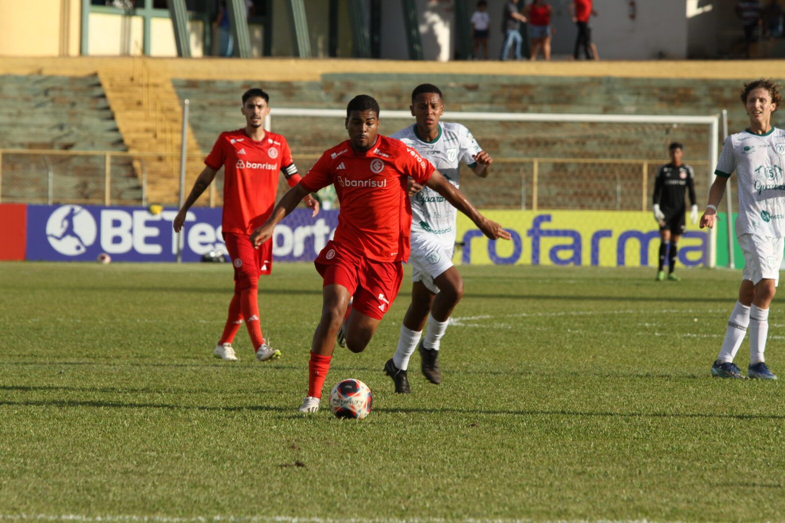 Celeiro encerra fase de grupos com derrota