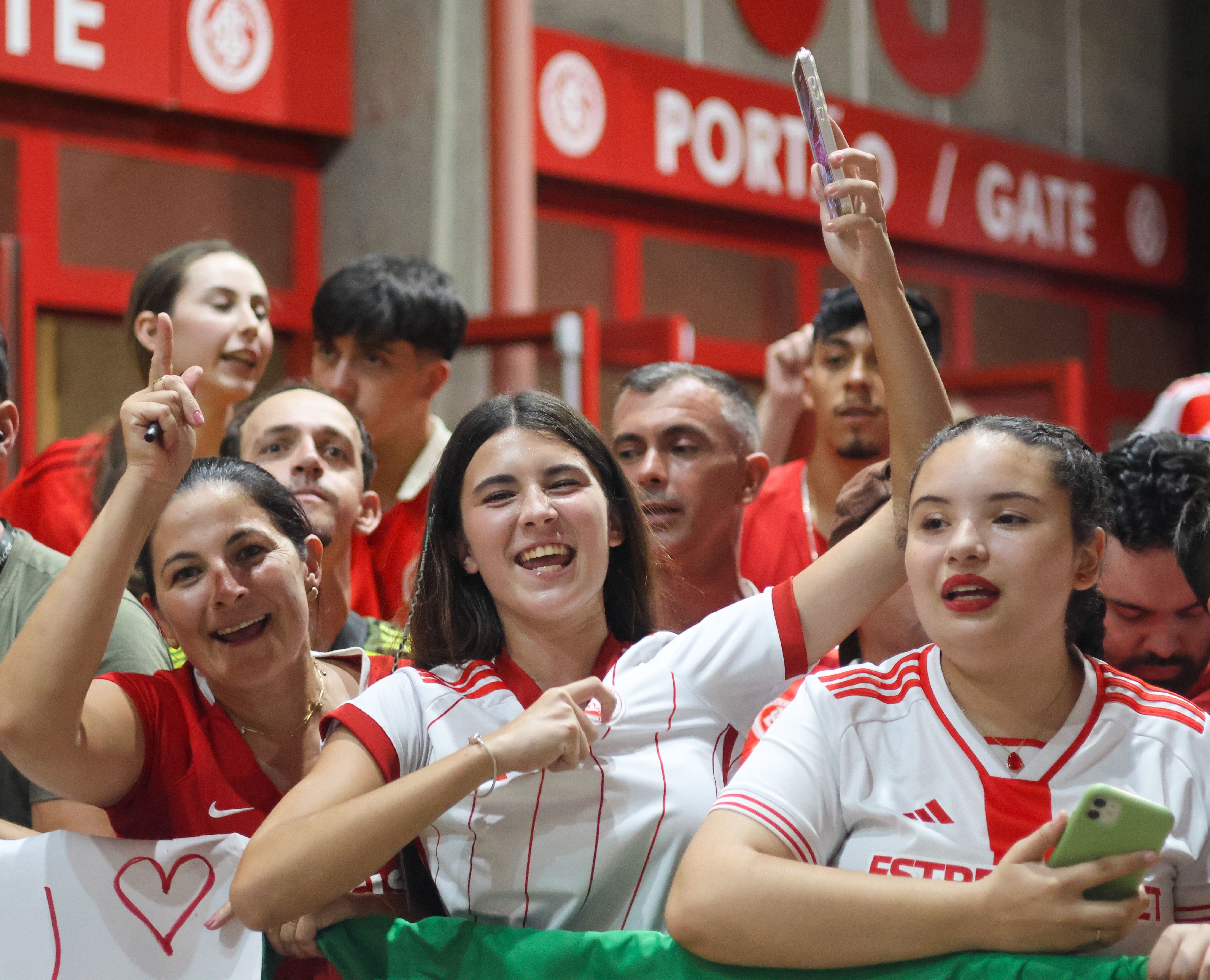 Sócios e sócias têm ingresso gratuito para mãe acompanhante no jogo com o Mirassol