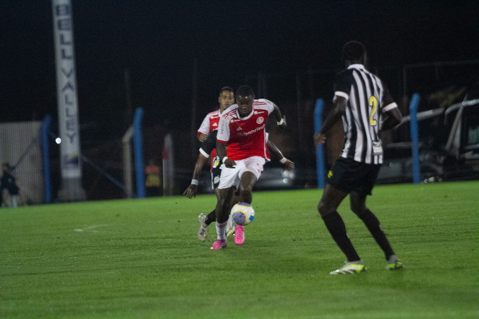 Inter é superado pelo Santos na estreia do Brasileirão Sub-20