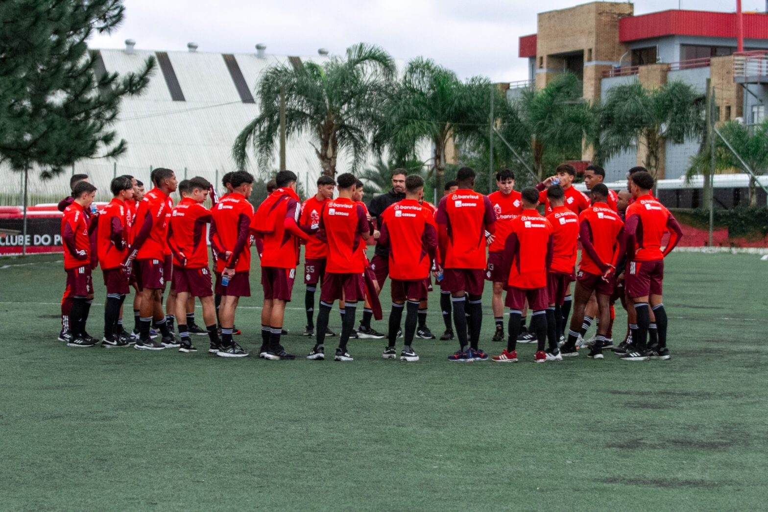 Celeiro de Ases Sub-15 e Sub-17 retornam aos treinos